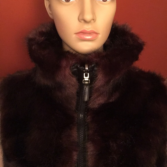 Reversible Faux Fur Vest - Picture 3 of 12